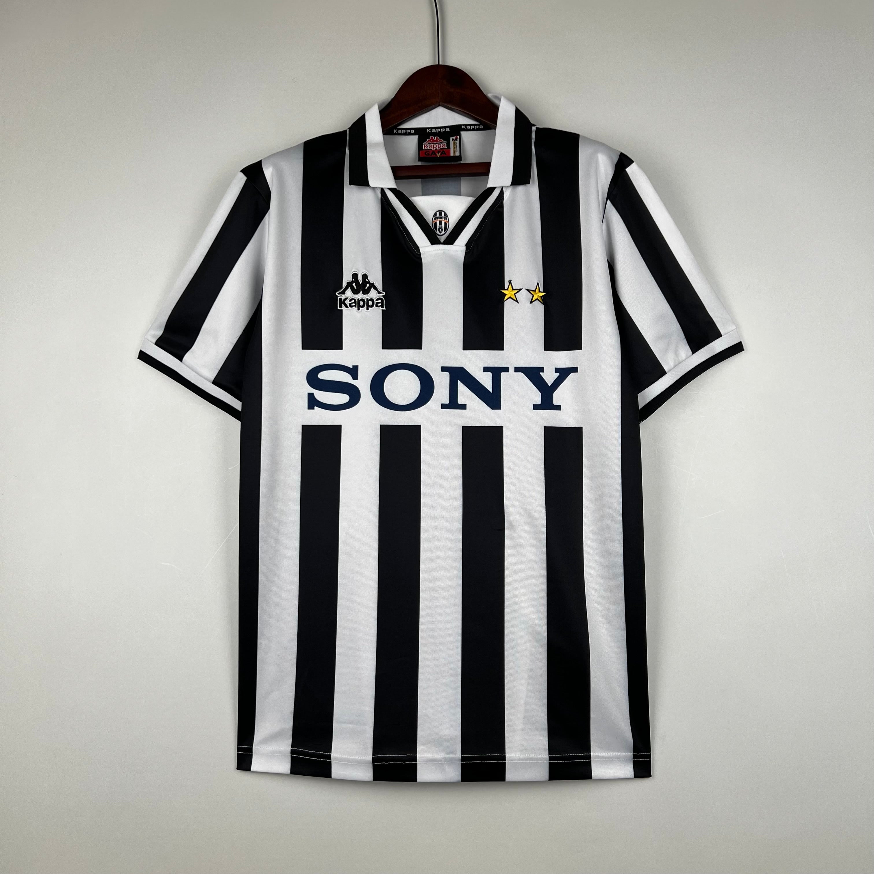 Juventus 1996/97 Home Jersey – Retros League