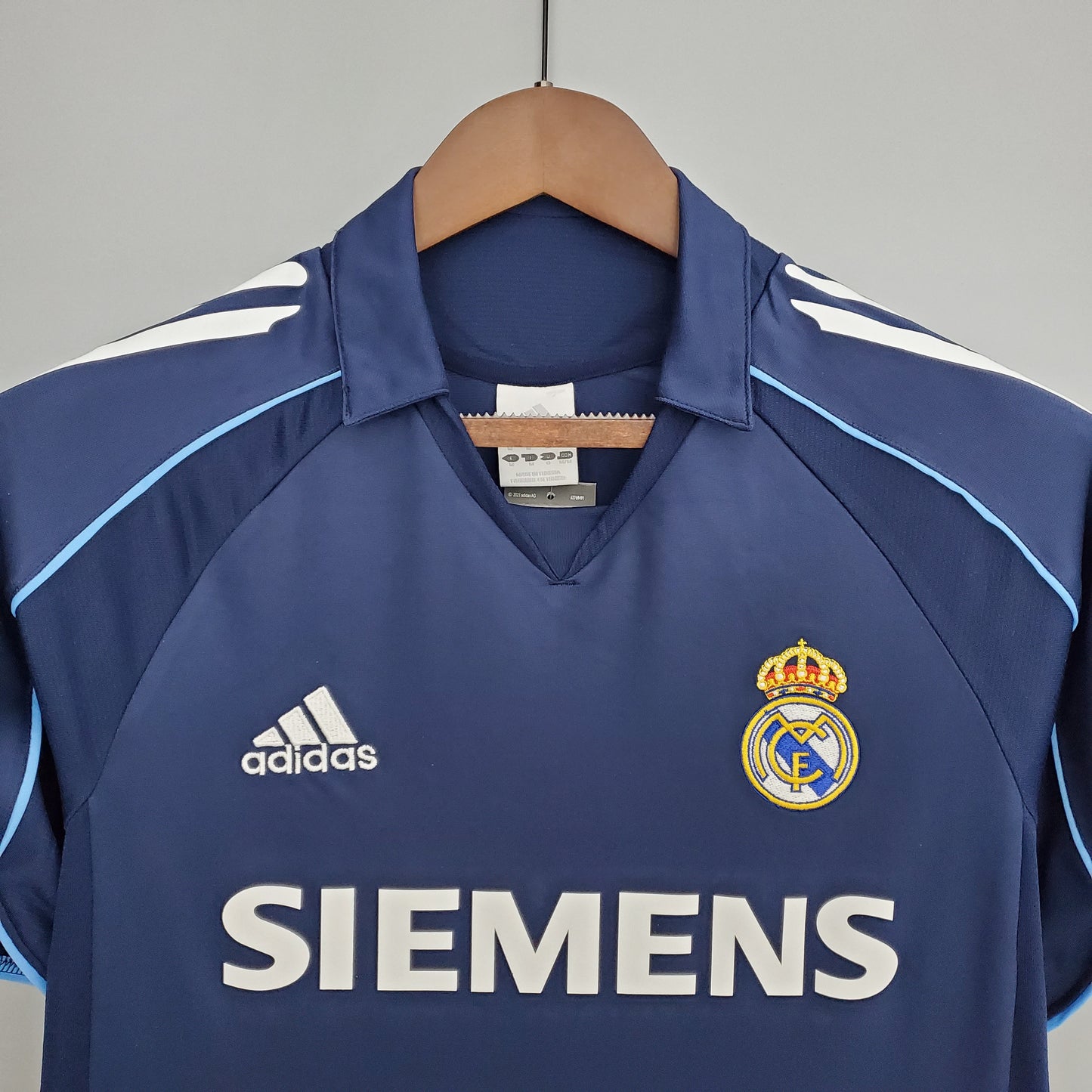 Real Madrid 2005/06 Away Jersey