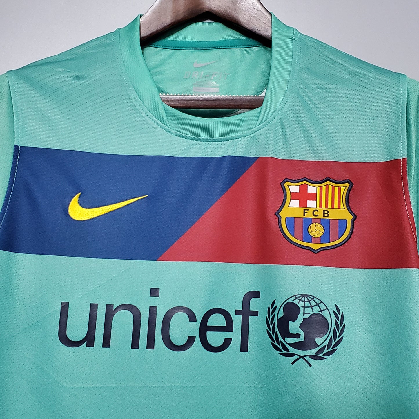 Barcelona 2010/11 Away Jersey