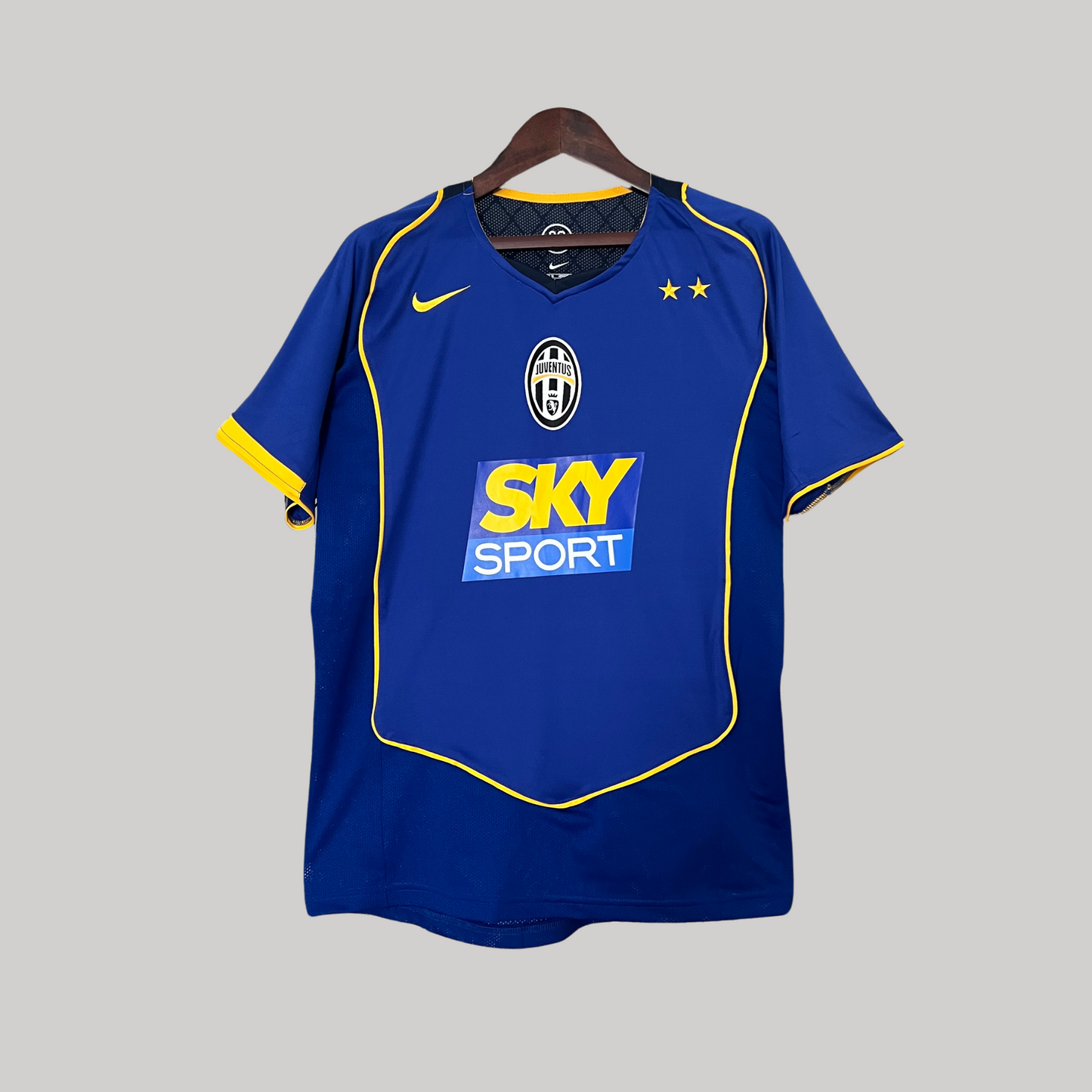 Juventus 2004/05 Away Jersey