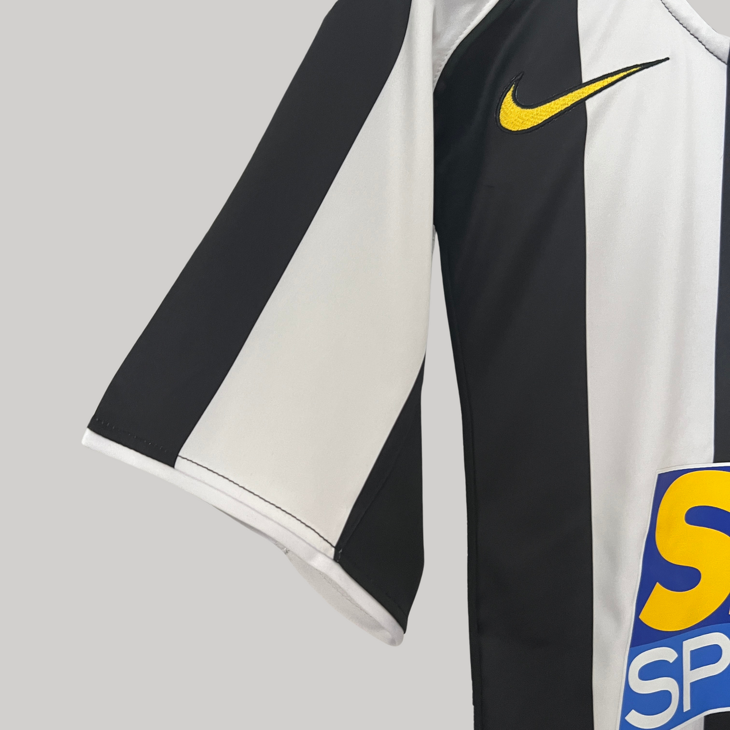 Juventus 2004/05 Home Jersey