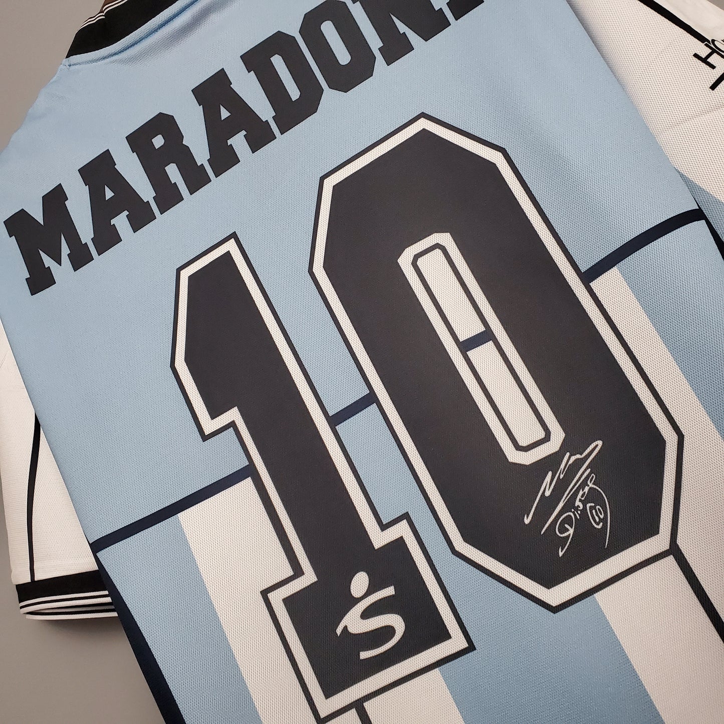 Argentina Jersey 2001 - Commemorative Edition Maradona